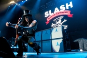 Slash: Featuring Myles Kennedy And The Conspirators Announce Sept. Takeover Of Iconic Hollywood Clubs; New Album World On Fire Out Sept. 16