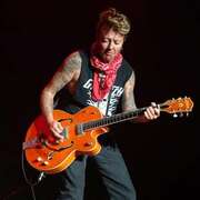 Smithsonian Receives Brian Setzers Gretsch Guitar!