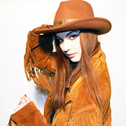 Londons A Long Way From Nashville But New Artist Ilona Finds Common Ground In A Beautiful Country