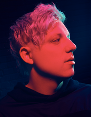 Robert DeLong Releases New Single Revolutionary