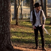 Entertainer From Alan Jacksons Nashville Honky Tonk Joins Him On The Road