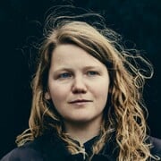 Kate Tempest Performs Firesmoke On Late Night With Seth Meyers