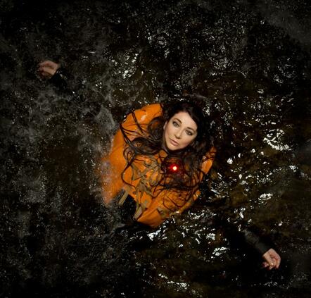 Kate Bush Live On Stage! She Will Play A Series Of UK Shows "Before The Dawn" In August And September 2014