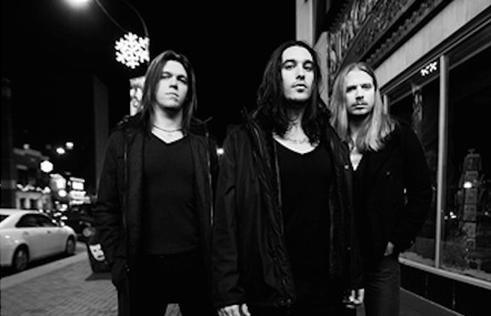 Red Sun Rising Signs To Razor & Tie