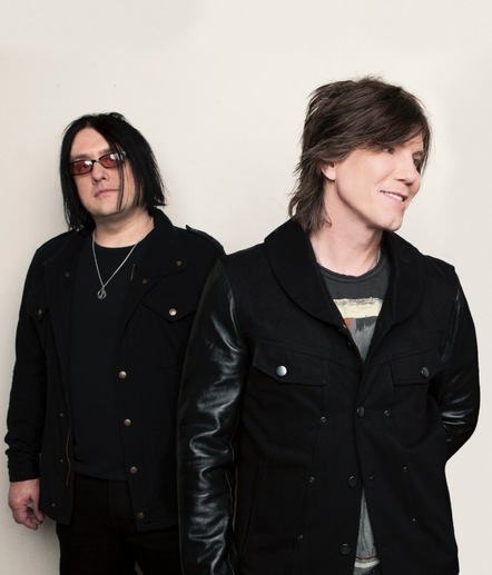 Goo Goo Dolls And Shaggy Take The Stage To Rock Big Night 2015