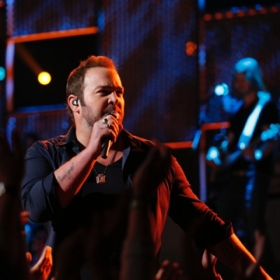 Lee Brice Takes Center Stage On NBC's Emmy Award Winning "The Voice"