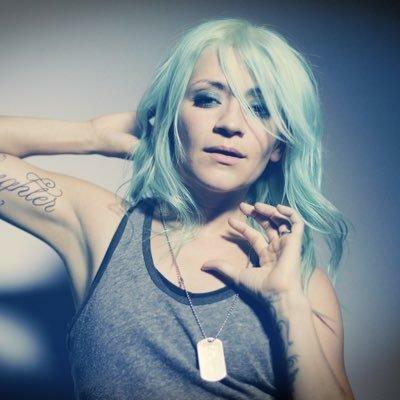 Former Flyleaf Frontwoman Lacey Sturm Announces Solo Album Debut 'Life Screams,' Set For Early 2016 Release