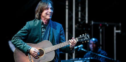 Jackson Browne Announces Acoustic Tour In January 2018