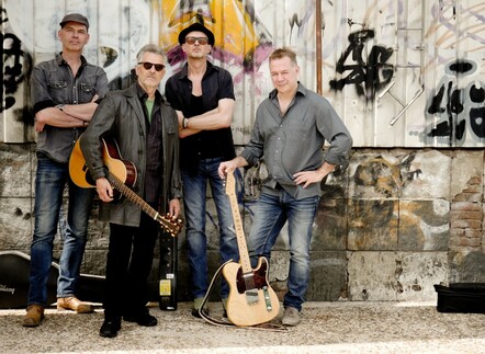 Matthews Southern Comfort "Like A Radio" Coming To CD And Digital Formats March 9th