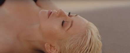 Christina Aguilera Releases New Single 'Twice'