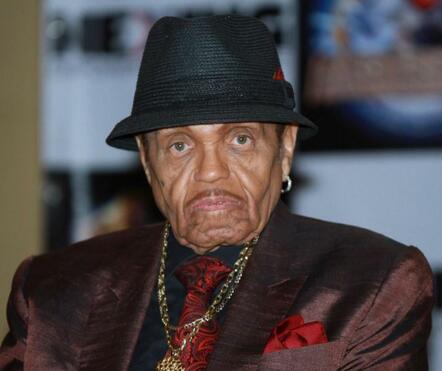 Jackson Family Father Joe Jackson Passes Away