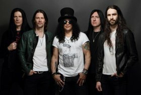 Slash Ft. Myles Kennedy & The Conspirators Announce New Album 'Living The Dream'