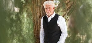 Michael McDonald Celebrates The Season Of Peace With Holiday & Hits Tour