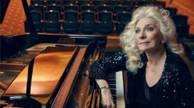 Judy Collins To Receive The 2019 Bistro Award For Lifetime Achievement