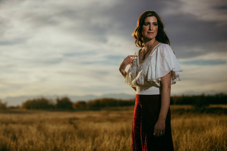 Kelly Augustine Releasing New Album In April, "Light In The Lowlands"