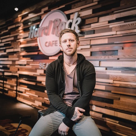 Singer/Songwriter Casey Ryan Agrees to Deal with Indie Agency RISEmusic