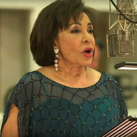 Shirley Bassey Signs To Decca For A Career Spanning Album