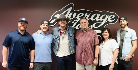 Jeremy McComb Inks Label Deal With Average Joes Entertainment