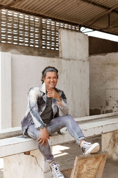 Colombian Singer/Songwriter Carlos Vives Celebrates Hispanic Heritage Month