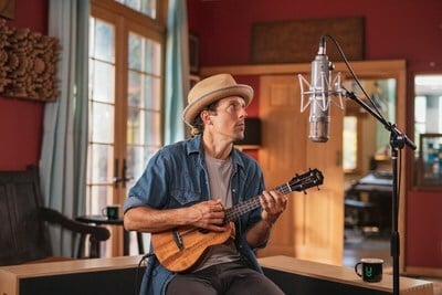 Yousician Launches Spotlight, A New Course Series Featuring A Diverse Roster That Includes Jason Mraz, Juanes & Duolingo And Metallica