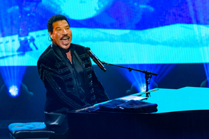 Lionel Richie Announces Return To Wynn Las Vegas' Encore Theater To Kick Off Extended Residency