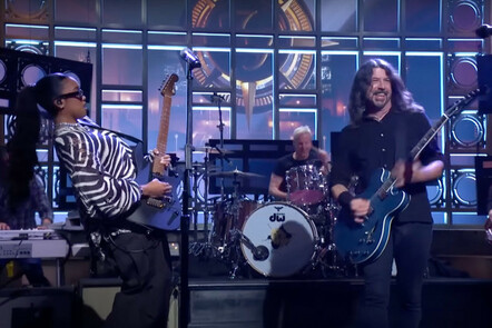 Foo Fighters And H.E.R. Rock The Stage On SnL, Paying Tribute To Taylor Hawkins
