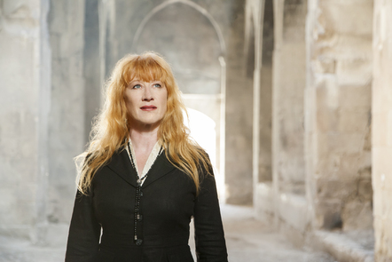 Loreena McKennitt Nominated For Best Traditional Roots Album At 2025 Juno Awards