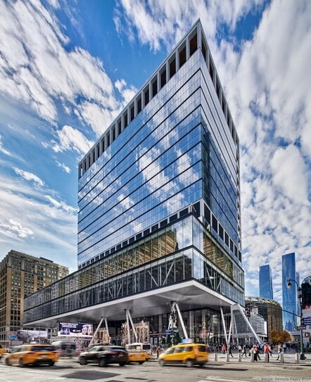 Universal Music Group To Relocate New York Offices To The Penn District