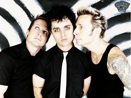Green Day Debut Live Video Of 'Cigarettes And Valentines' On Youtube