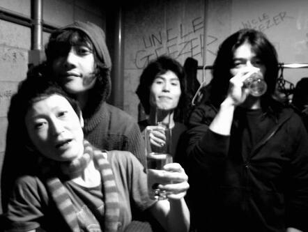 Japanese Psych-Garage Rockers Zoobombs Release La Vie En Jupon