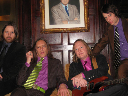 Urge Overkill Announce New Album: Rock&roll Submarine