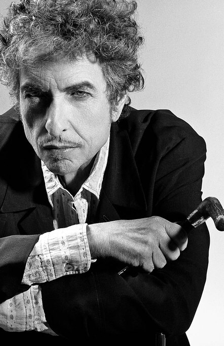 Bob Dylan Live In Vietnam Sunday On April 10, 2011