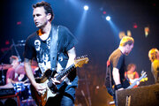 Pearl Jam Lead Guitarist Speaks Out To Lead Charge To Cure Digestive Diseases