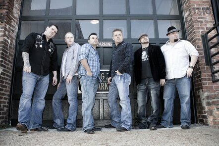 LiveWire Challenges Status Quo With New CD Livin' - Releases October 30