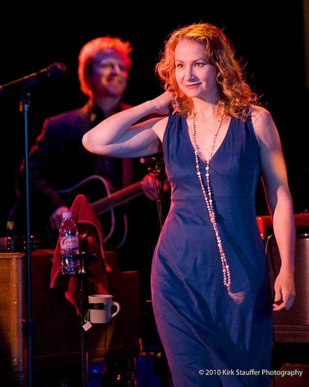 Joan Osborne Announces First Leg Of North American Tour Including Performances On NPR's Mountain Stage, WXPN "Free At Noon," National Radio Show Blue Plate Special, And More