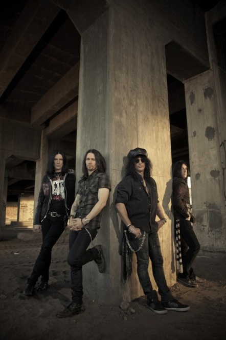 SLASH: "You're A Lie" First Single Off New Album 'Apocalyptic Love'  Hits No 1 On Active Rock Radio