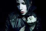 Marilyn Manson Premieres Proxy Remixes Ahead Of UK Twins Of Evil Tour