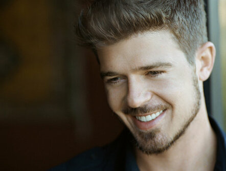 MTV And Time Warner Cable Present The 2013 "MTV Video Music Awards" Robin Thicke Concert To Benefit Lifebeat