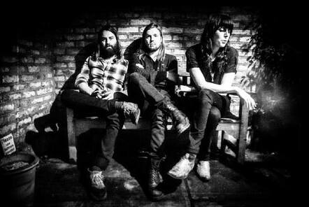 Live Video: Band Of Skulls "Asleep At The Wheel" & "Light Of The Morning"; "Himalayan" Stream & Album In Stores 4.1