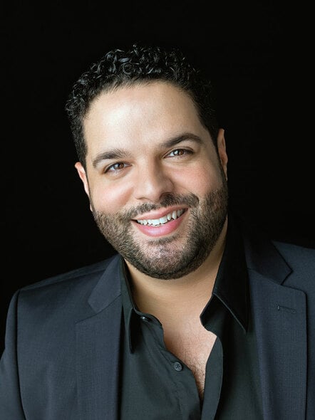 World Renowned Tenor Fernando Varela Announces Solo Tour This Fall