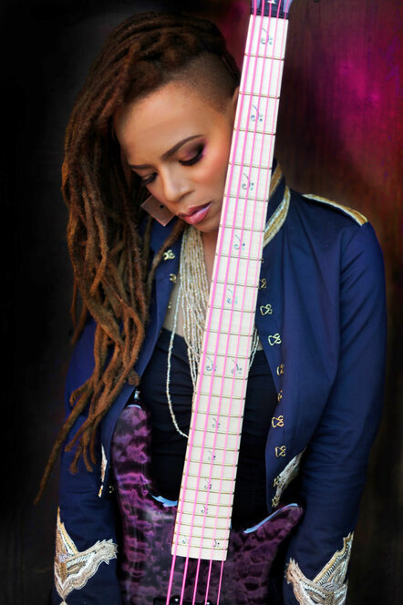 Divinity Roxx Sets Off The Roxx Boxx Experience EP