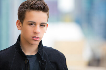 New Single "Miss America" From Pop Artist Jeremy Fernandez Ft. New Boyz Heats Up Airwaves This Holiday Season