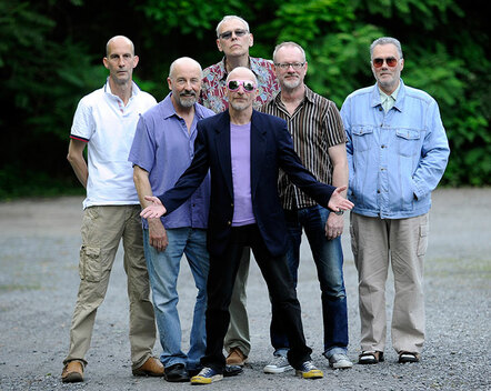 Graham Parker Reunites With The Rumour For First Time In 31 Years!