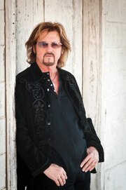 Santana / Journey Founding Member Gregg Rolie Tours With Ringo Starrs All Star Band,  Schedules New Solo Dates In August