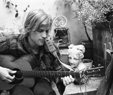 Johnny Flynn To Headline Music Hall Of Williamsburg Sept 23, Following Mumford & Sons US Support Dates